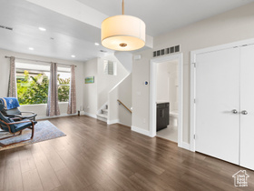 Photo 2 for 1037 W Soho Dr