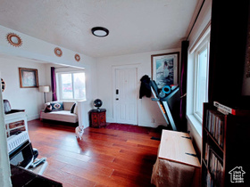 Photo 2 for 3260 Ogden Ave