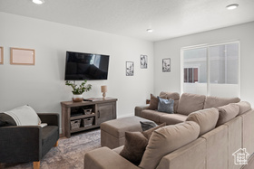 Photo 5 for 1039 E Reef Dr