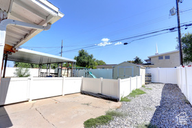 Photo 3 for 590 N Brook Ave
