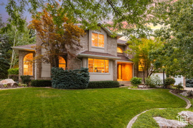 Photo 2 for 1811 E Shadow Valley Dr