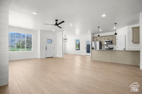 Photo 5 for 1631 W Century Ln #B