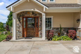 Photo 3 for 3128 E Hunters Ridge Way