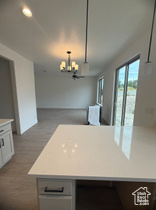 Photo 3 for 416 E Luna Cir #63