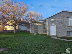 Photo 2 for 297 S Northcreek Ln