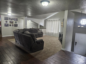 Photo 6 for 297 S Northcreek Ln