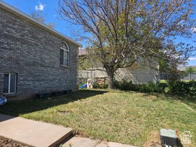 Photo 4 for 297 S Northcreek Ln