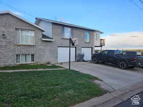 Photo 3 for 297 S Northcreek Ln
