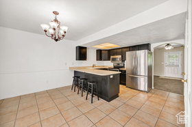 Photo 6 for 2 N Somerset Pl