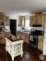 Photo 3 for 129 Deer Creek Rd