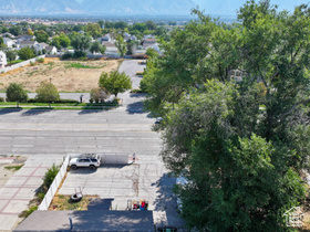 Photo 3 for 8510 S Redwood Rd