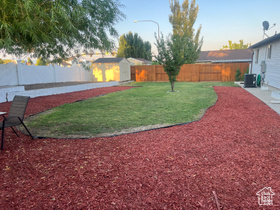 Photo 6 for 5382 W North Lilac Ave