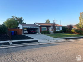 Photo 4 for 5382 W North Lilac Ave