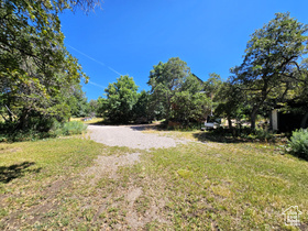 Photo 4 for 31 Juniper Dr #31