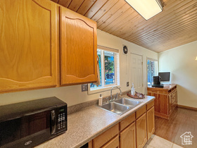 Photo 6 for 1011 E Rancho Blvd