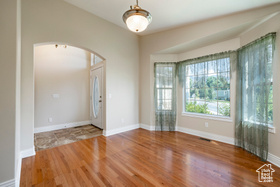 Photo 6 for 947 E Green Rd