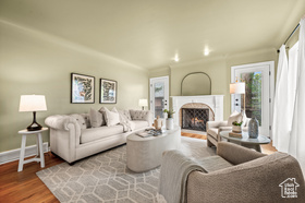 Photo 2 for 1612 E Emerson Ave