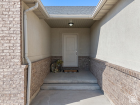Photo 2 for 173 E 1450 North