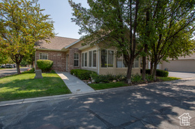Photo 2 for 2097 W Jordan Villa Dr