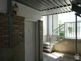 Photo 5 for 1559 N Riverside Ave #4