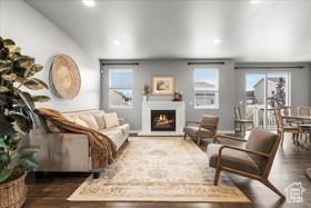 Photo 6 for 885 W Montauk Ln