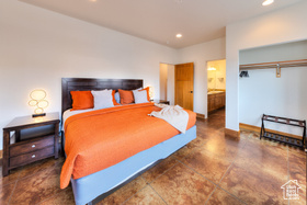 Photo 5 for 57 E Center St #1