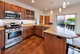 Photo 2 for 57 E Center St #1