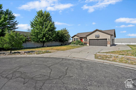 Photo 2 for 1692 S Willow Creek Cir