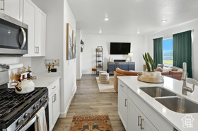 Photo 4 for 1252 S Raintree Ln