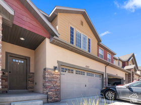 Photo 2 for 1227 N Silvercrest Dr