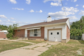 Photo 2 for 3472 S Fowler Ave
