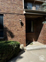 Photo 2 for 8722 S Oakwood Park Cir  #8722