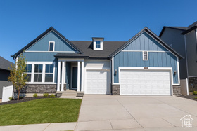 Photo 2 for 1305 E Larkspur Way