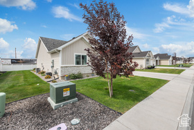 Photo 3 for 823 N 980 West
