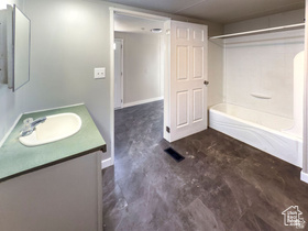 Photo 3 for 425 N Esquire Pkwy #16