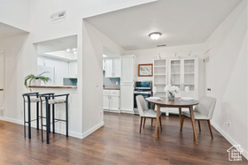 Photo 5 for 1482 E Foxboro Dr #2