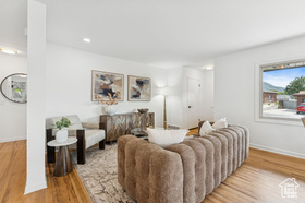 Photo 5 for 3131 E Delsa Dr