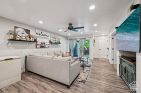 Photo 6 for 975 W Little River Way #1