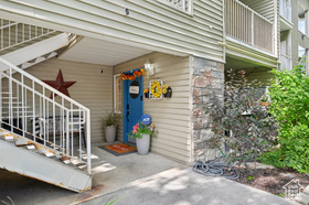 Photo 3 for 975 W Little River Way #1