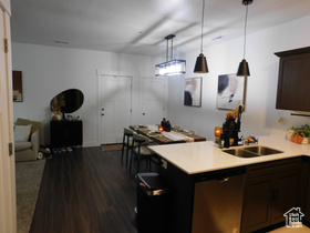 Photo 2 for 937 W Big Ben Ln #J203