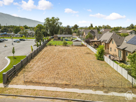 852 E Bourdeaux Dr MLS #2109844