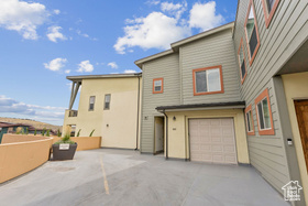 Photo 2 for 6169 E Park Ln #60
