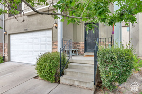 Photo 3 for 2546 N Elm Dr