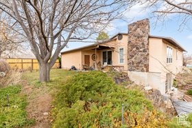 Photo 3 for 669 W Ogden Dr