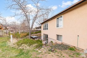Photo 4 for 669 W Ogden Dr
