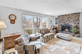 Photo 6 for 669 W Ogden Dr