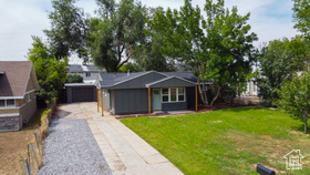 Photo 1 for 785 Sherwood Dr