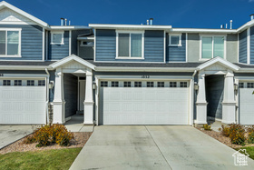 Photo 1 for 1052 E Waterway Ln