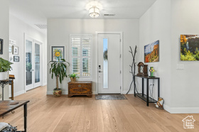 Photo 3 for 1216 W Wickham Dr