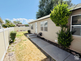 Photo 4 for 3017 S Jamboree St #12